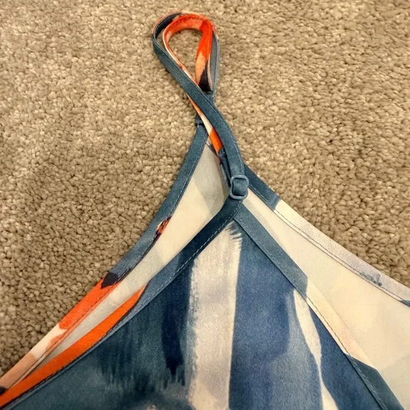 Babaton Multicolor Abstract V-Neck Top - Picture 3 of 4